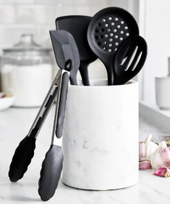 Close-up of non-scratch black silicone head on kitchen tool